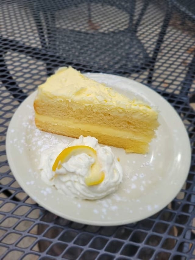 Limoncello Cake.