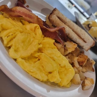 Kids Scrambled Eggs & Bacon