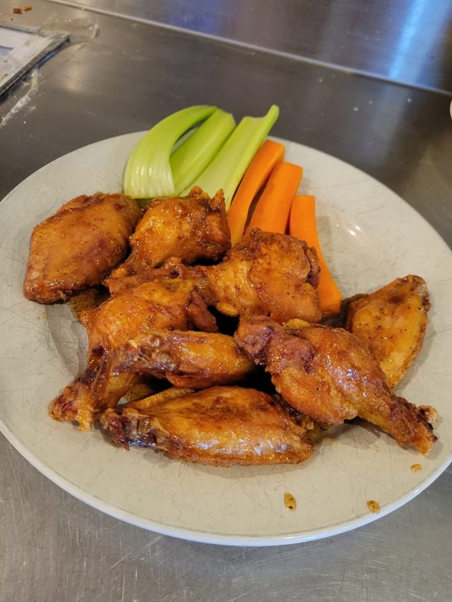 8 Wings.